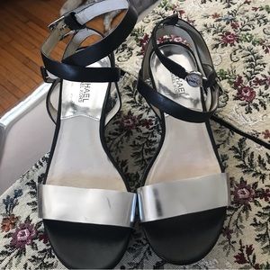 Lovely Michael Kors Silver & Black Strappy Platform Sandals - Size 6.5
